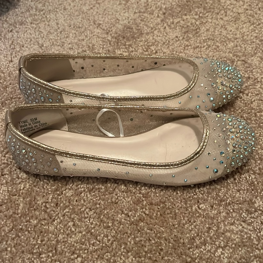 DB David’s Bridal Studios Flower Girl/Bridesmaid Flats